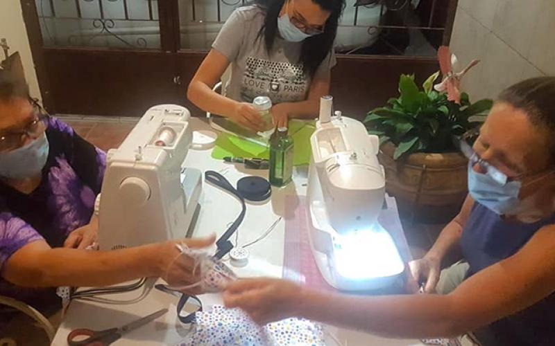 Mexico Women making masks